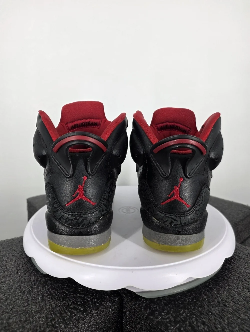 Jordan Son of Mars Bred 2015 GS 5Y 6.5W Black Gym Red 512246-006 Glow Outsole